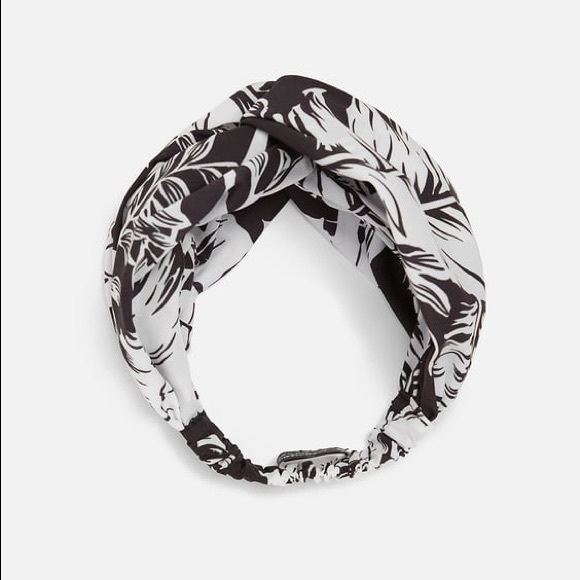 Zara Accessories - Zara Black & White Turban Headband New!